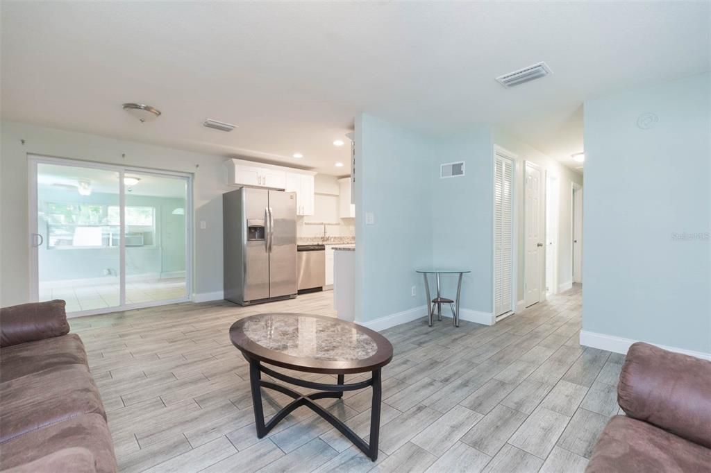 Active With Contract: $330,000 (4 beds, 2 baths, 1408 Square Feet)