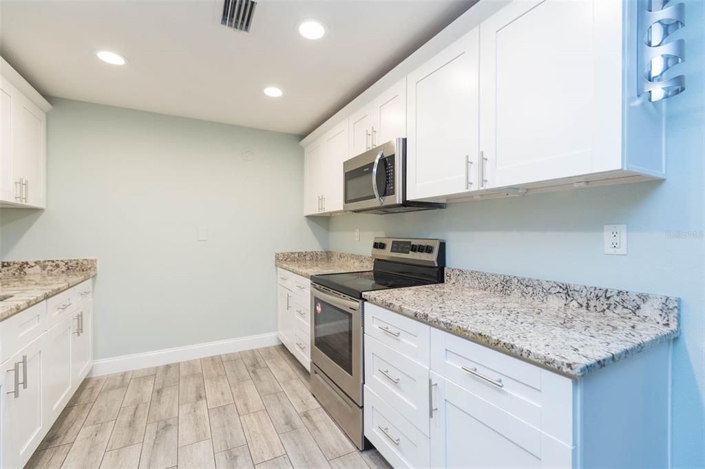 Active With Contract: $330,000 (4 beds, 2 baths, 1408 Square Feet)