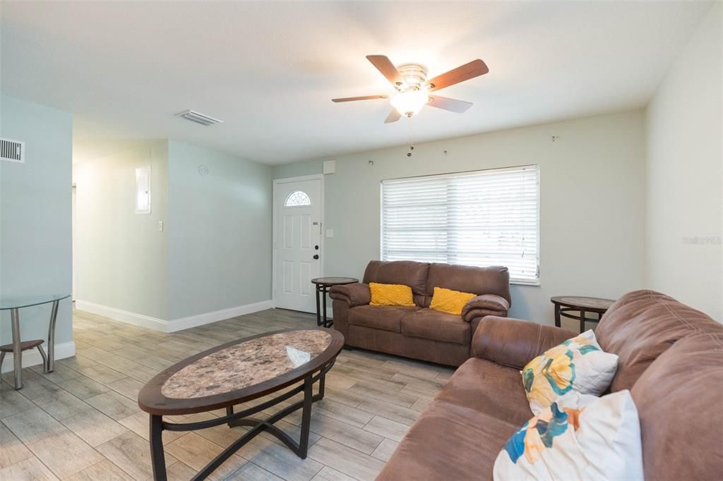 Active With Contract: $330,000 (4 beds, 2 baths, 1408 Square Feet)