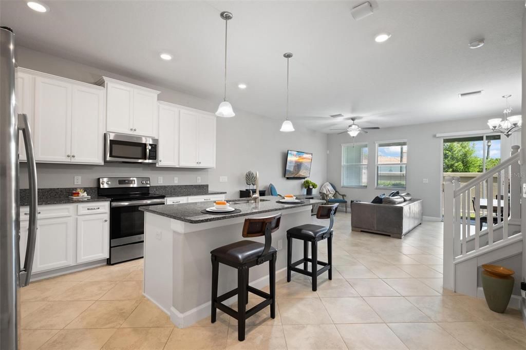 Active With Contract: $394,900 (3 beds, 2 baths, 1816 Square Feet)