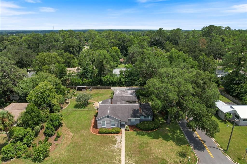 Active With Contract: $320,000 (3 beds, 2 baths, 1947 Square Feet)