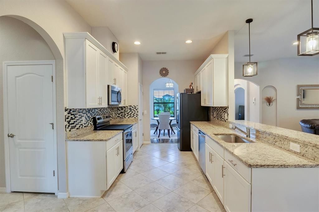 Active With Contract: $499,900 (4 beds, 3 baths, 2428 Square Feet)