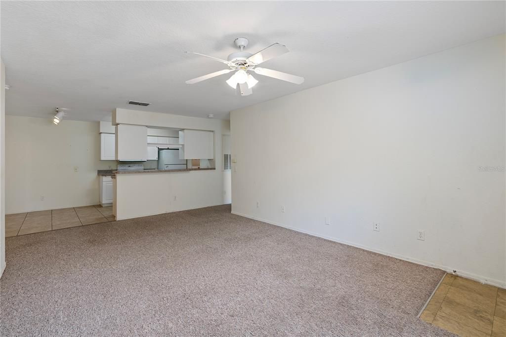 Active With Contract: $1,500 (2 beds, 2 baths, 1029 Square Feet)