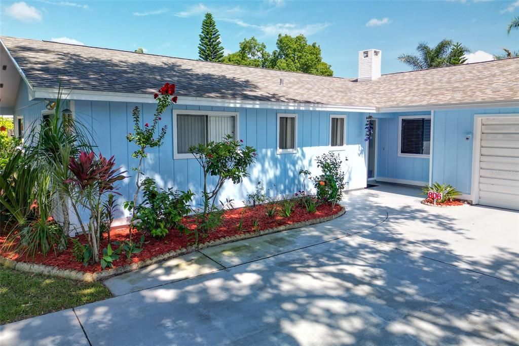 Active With Contract: $398,000 (3 beds, 2 baths, 1846 Square Feet)