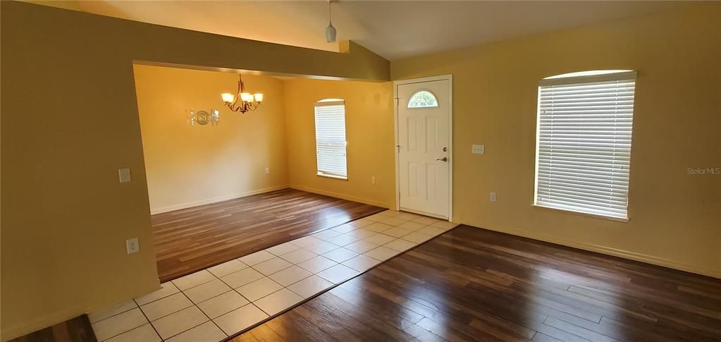 For Rent: $1,600 (3 beds, 2 baths, 1648 Square Feet)