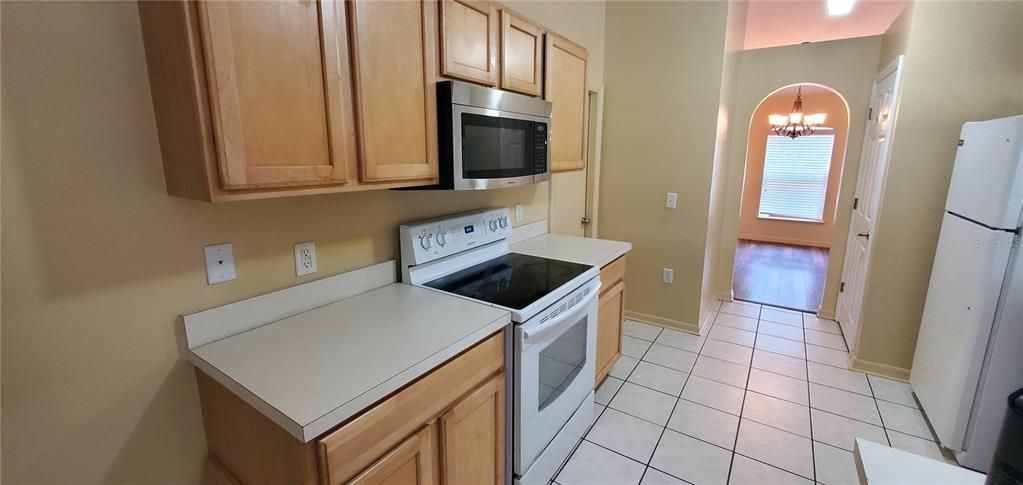 For Rent: $1,600 (3 beds, 2 baths, 1648 Square Feet)