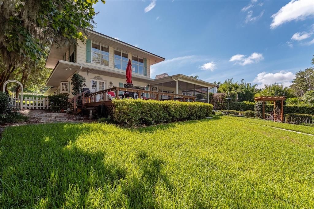 For Sale: $3,350,000 (3 beds, 2 baths, 2104 Square Feet)