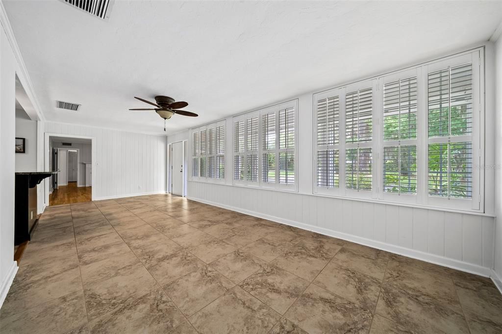 living room/foyer