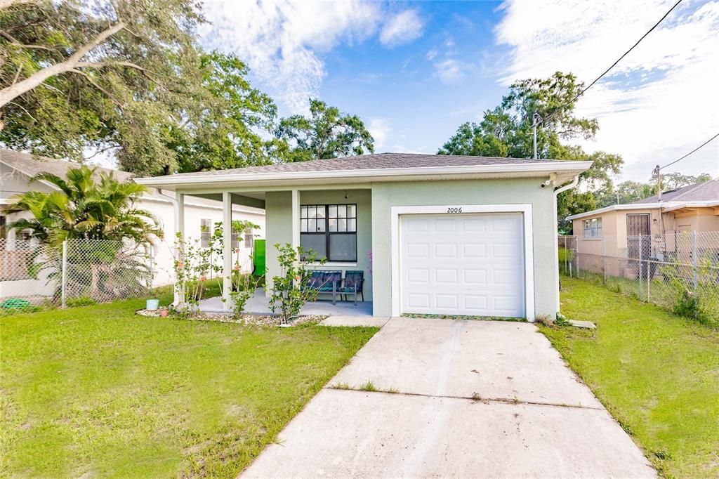 Recently Sold: $345,000 (3 beds, 2 baths, 1253 Square Feet)