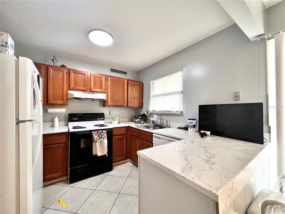 For Sale: $104,900 (2 beds, 2 baths, 1226 Square Feet)