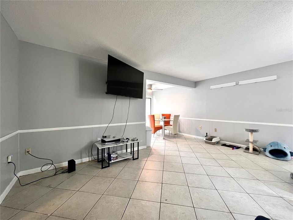 For Sale: $104,900 (2 beds, 2 baths, 1226 Square Feet)