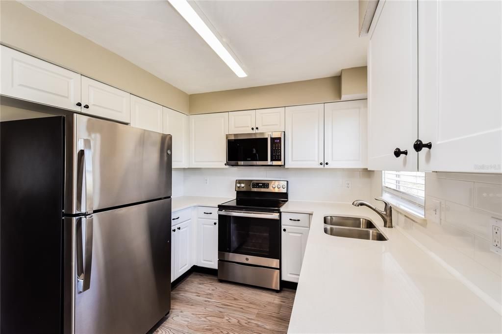 For Rent: $1,933 (3 beds, 2 baths, 1248 Square Feet)