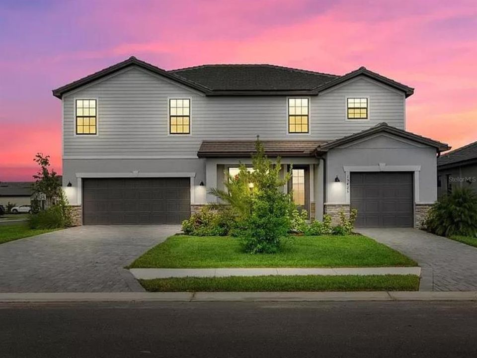 Recently Sold: $720,798 (5 beds, 4 baths, 3283 Square Feet)