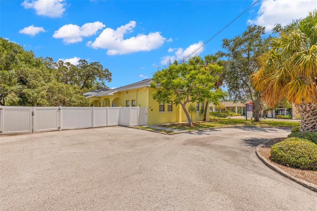 Active With Contract: $33,000 (0 beds, 0 baths, 3332 Square Feet)