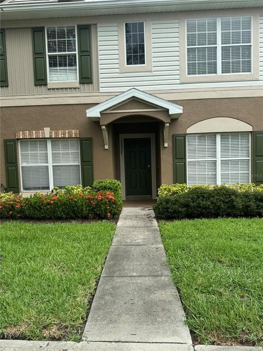 For Rent: $2,000 (3 beds, 2 baths, 1390 Square Feet)