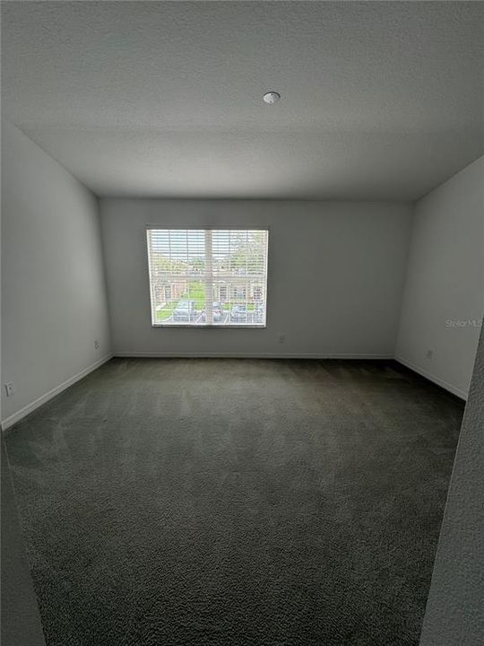 For Rent: $2,000 (3 beds, 2 baths, 1390 Square Feet)