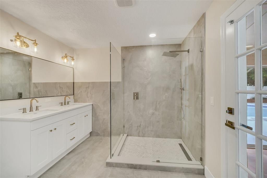 Active With Contract: $795,000 (4 beds, 2 baths, 2921 Square Feet)