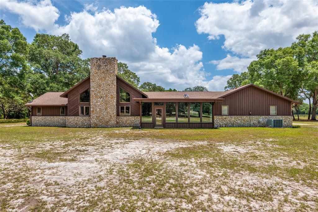 For Sale: $850,000 (4 beds, 3 baths, 3195 Square Feet)