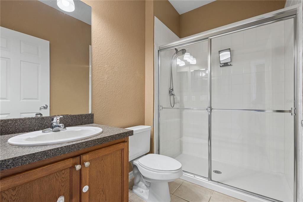 Active With Contract: $1,900 (2 beds, 2 baths, 1250 Square Feet)