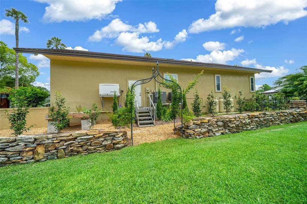 For Sale: $1,259,000 (3 beds, 2 baths, 2924 Square Feet)