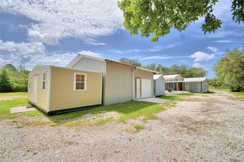 Active With Contract: $319,000 (3 beds, 2 baths, 1285 Square Feet)