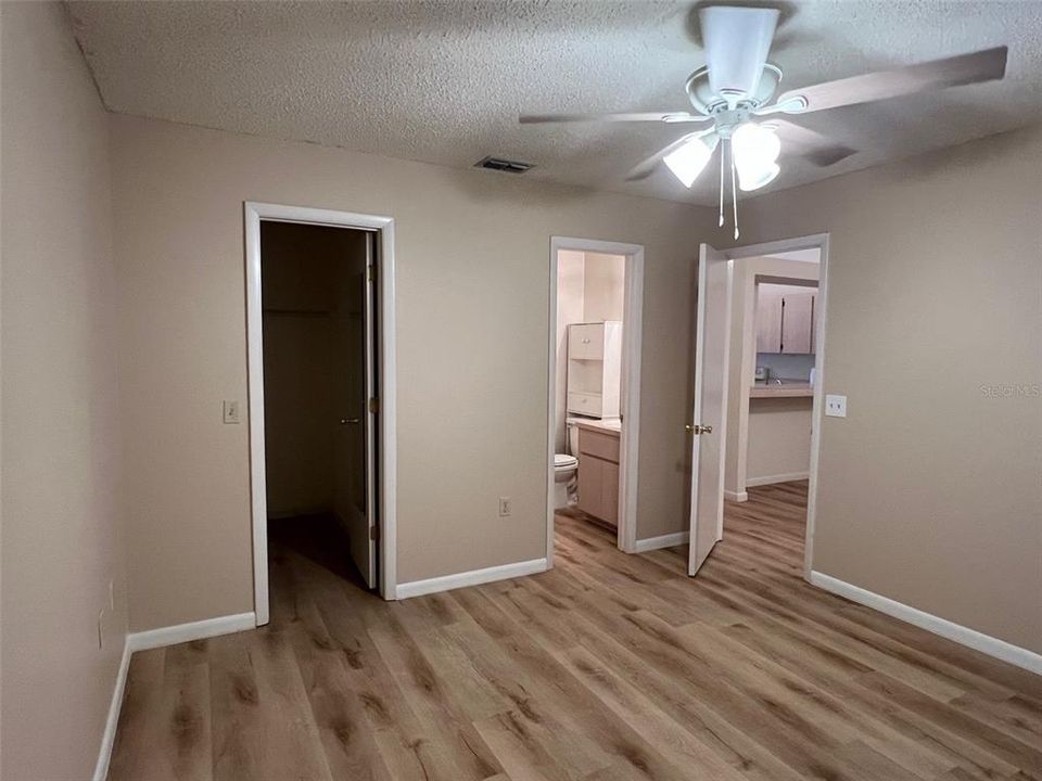 For Rent: $1,400 (2 beds, 1 baths, 796 Square Feet)