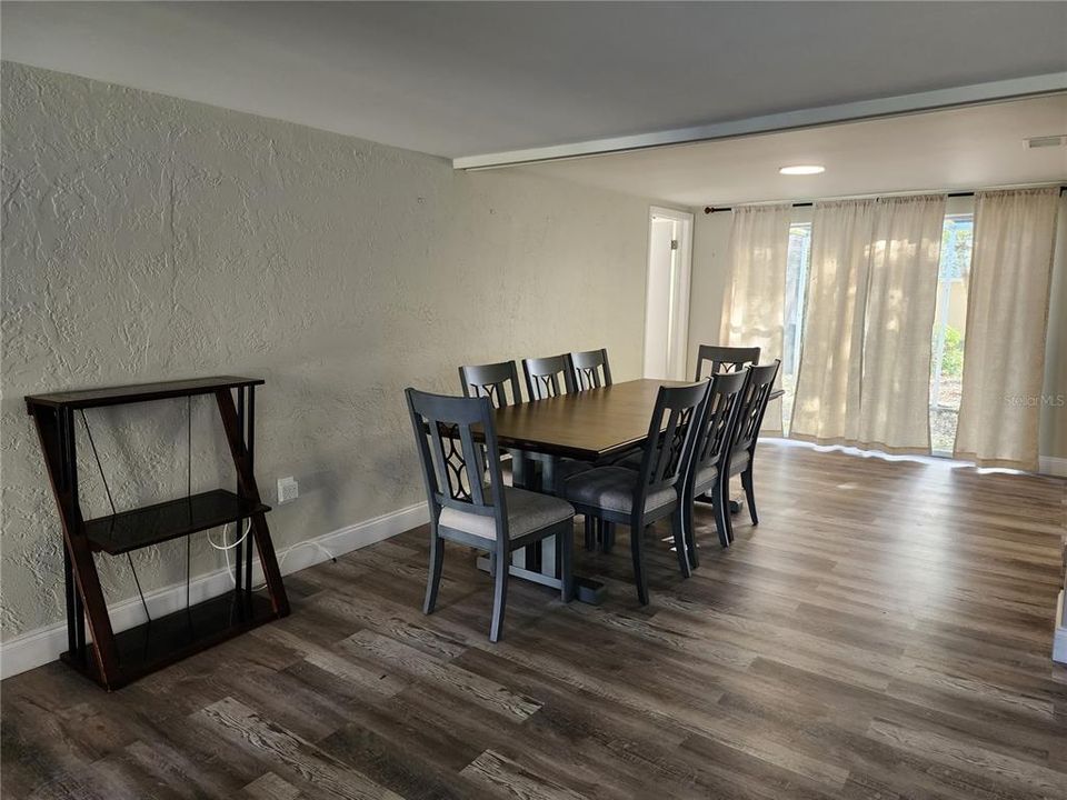 For Rent: $1,699 (2 beds, 2 baths, 1406 Square Feet)