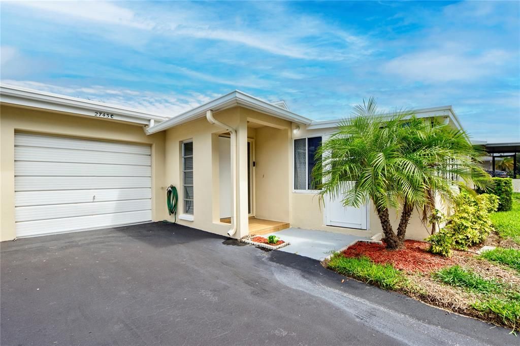 Recently Rented: $1,625 (1 beds, 1 baths, 814 Square Feet)