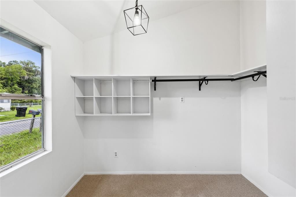 Active With Contract: $188,900 (2 beds, 2 baths, 1152 Square Feet)