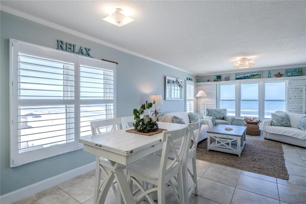 Active With Contract: $709,000 (3 beds, 2 baths, 1059 Square Feet)