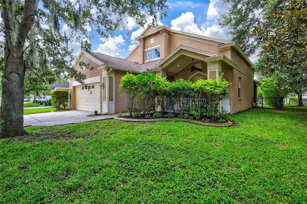 Active With Contract: $469,000 (4 beds, 2 baths, 2094 Square Feet)