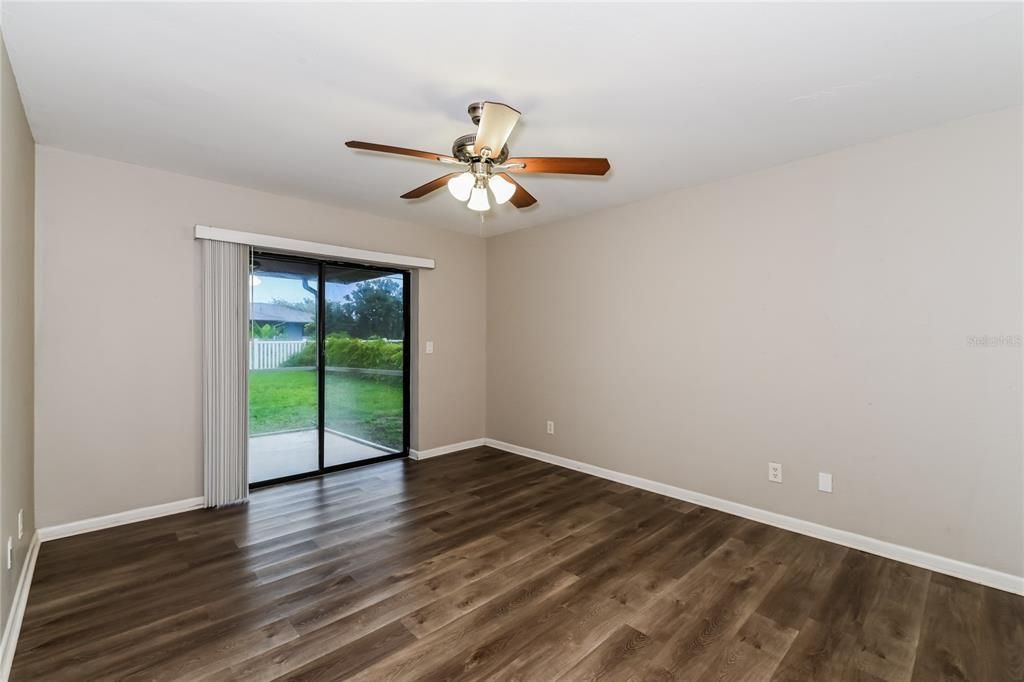 For Rent: $2,085 (3 beds, 2 baths, 1377 Square Feet)