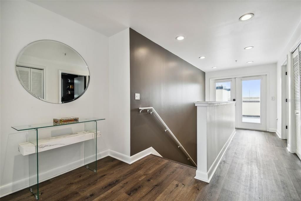 Active With Contract: $3,500 (2 beds, 1 baths, 1544 Square Feet)