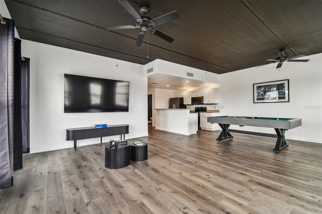 Active With Contract: $3,500 (2 beds, 1 baths, 1544 Square Feet)