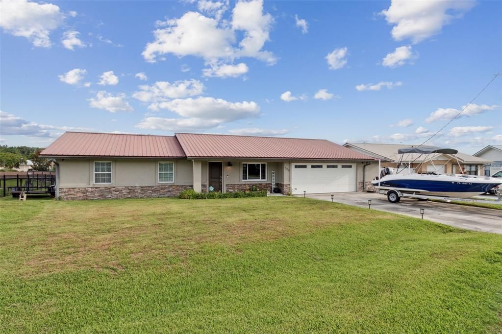 For Sale: $479,999 (3 beds, 2 baths, 2129 Square Feet)