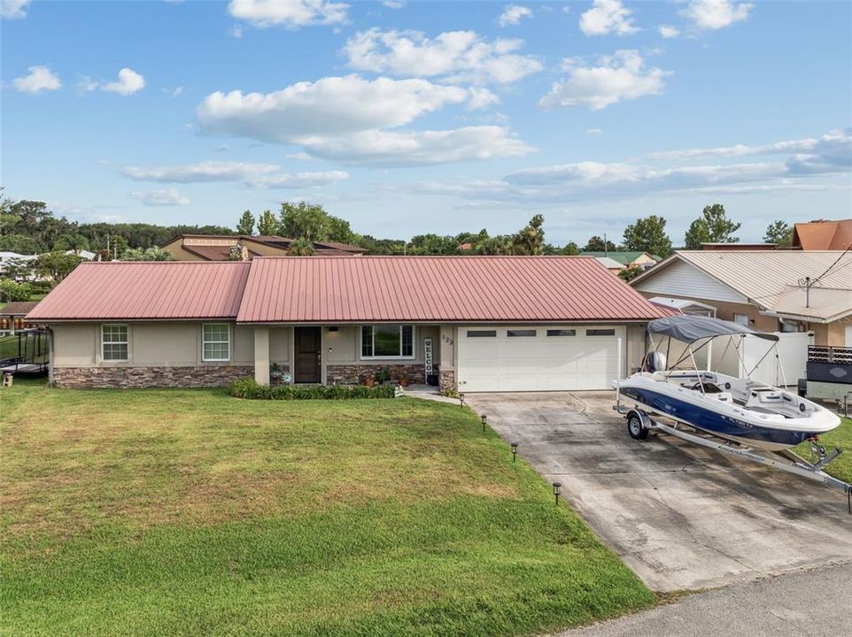 For Sale: $479,999 (3 beds, 2 baths, 2129 Square Feet)