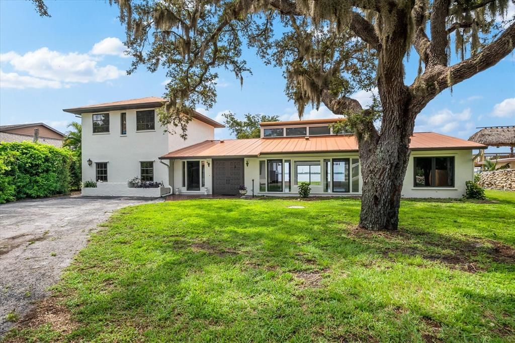 For Sale: $1,150,000 (3 beds, 2 baths, 2900 Square Feet)