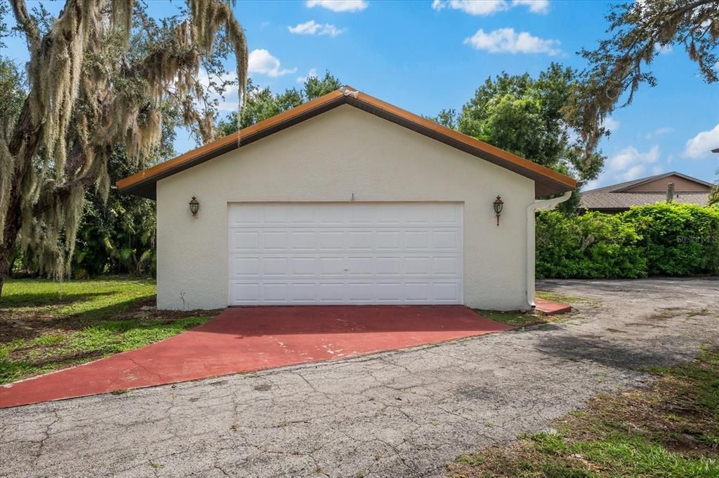 For Sale: $1,150,000 (3 beds, 2 baths, 2900 Square Feet)