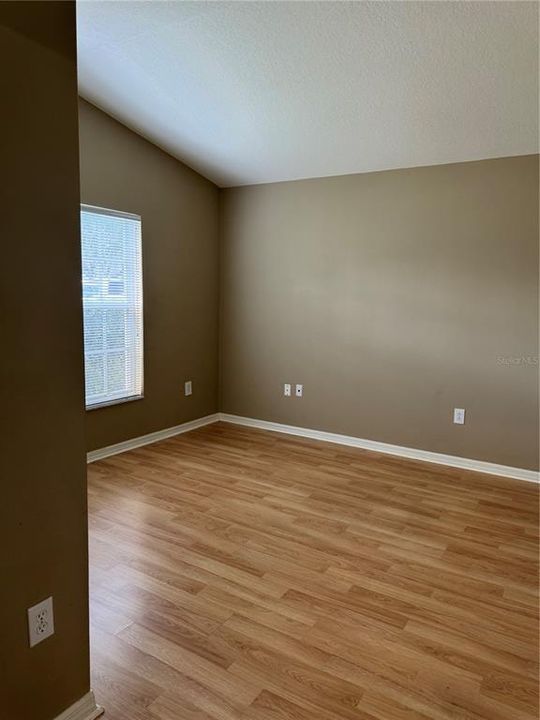 For Rent: $2,550 (4 beds, 2 baths, 1665 Square Feet)