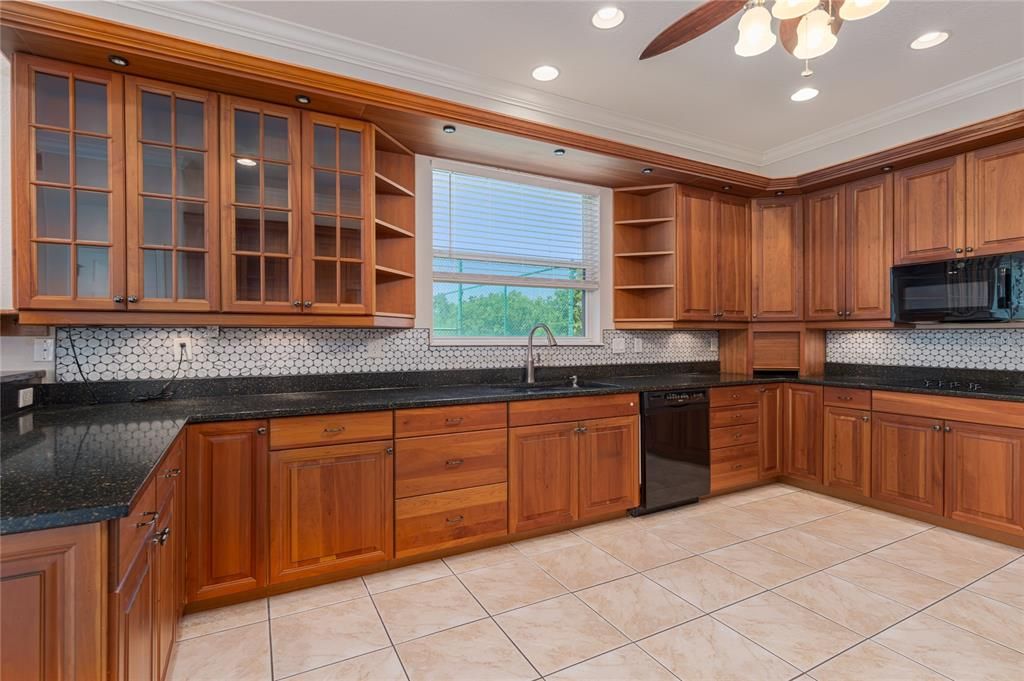 Wood Cabinets & Granite Countertops