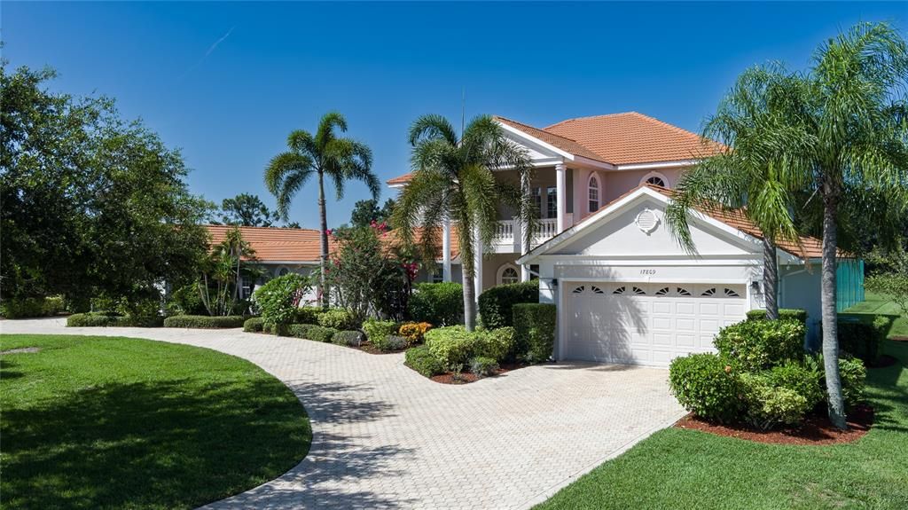 Circular Paver Driveway