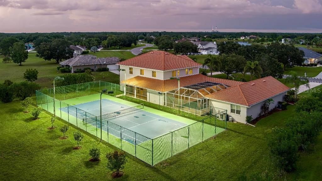 Play Tennis/Pickleball 24/7 w/Lit Court