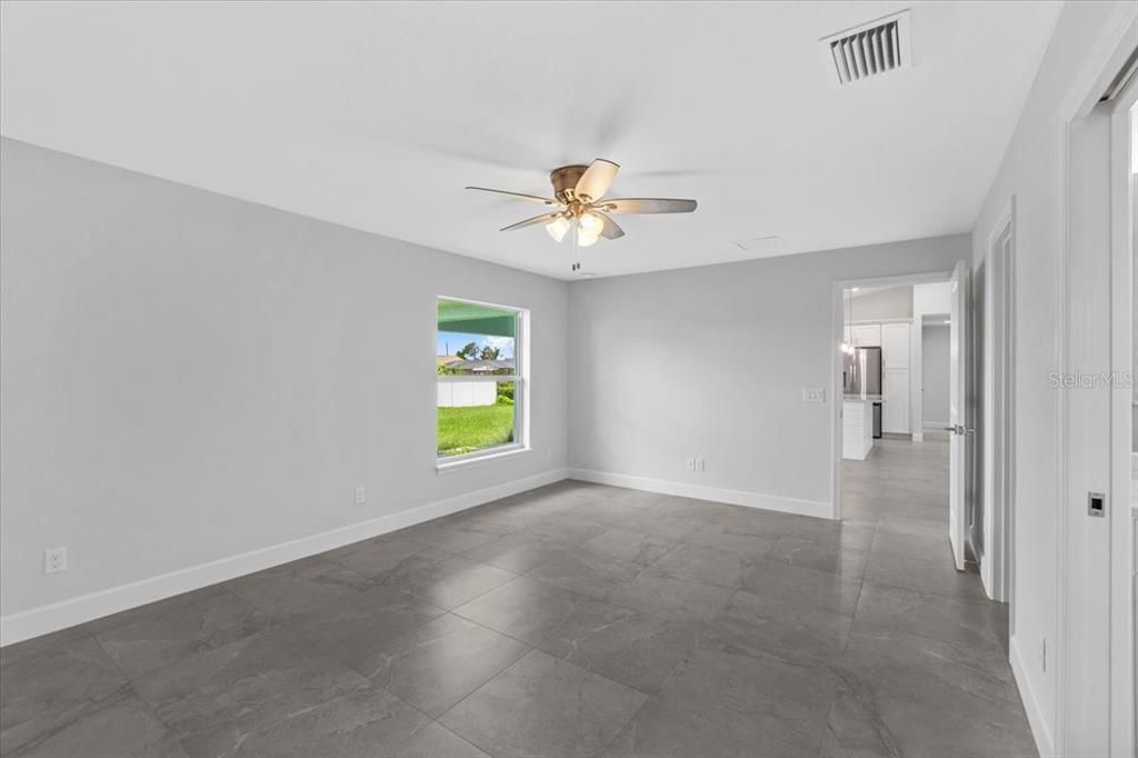 Active With Contract: $349,000 (3 beds, 2 baths, 1640 Square Feet)