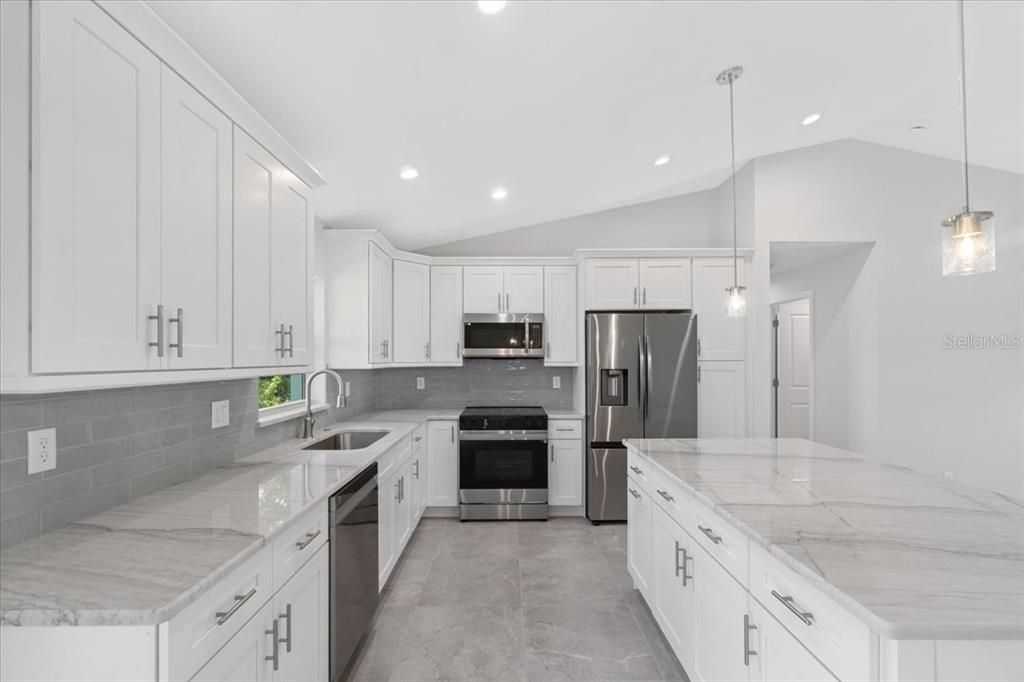 Active With Contract: $349,000 (3 beds, 2 baths, 1640 Square Feet)