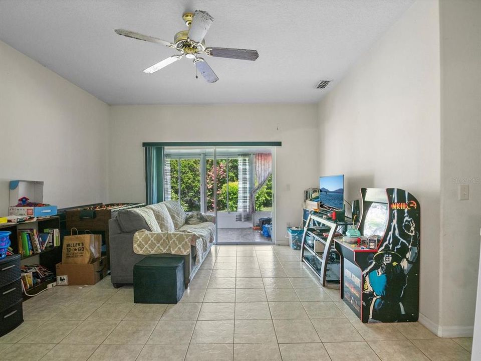 Active With Contract: $445,000 (4 beds, 2 baths, 1960 Square Feet)