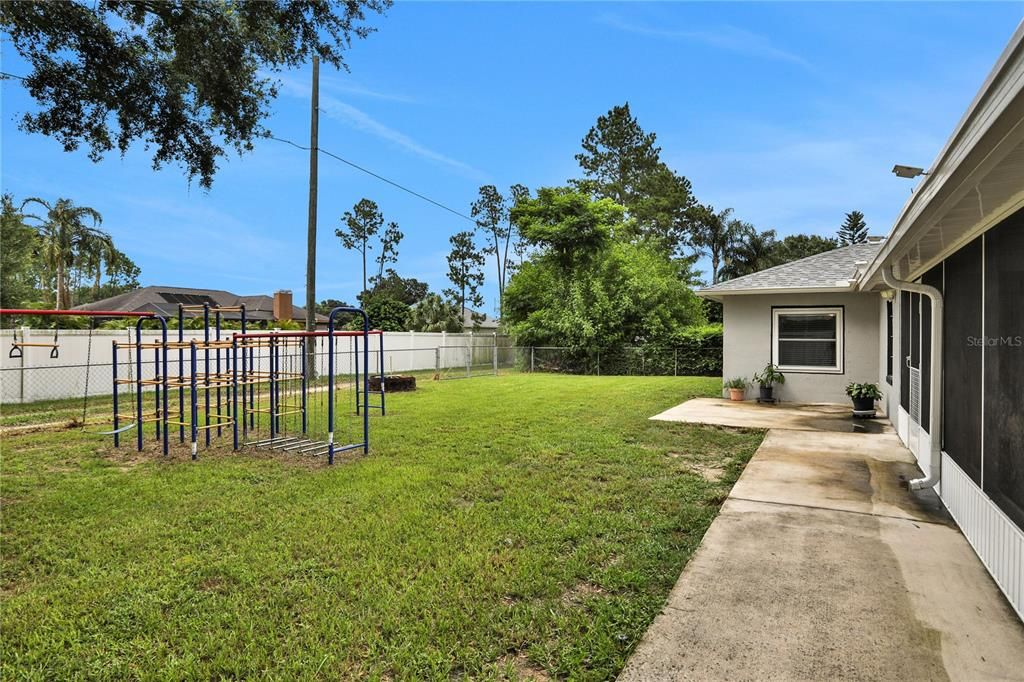 Active With Contract: $394,900 (4 beds, 3 baths, 2045 Square Feet)