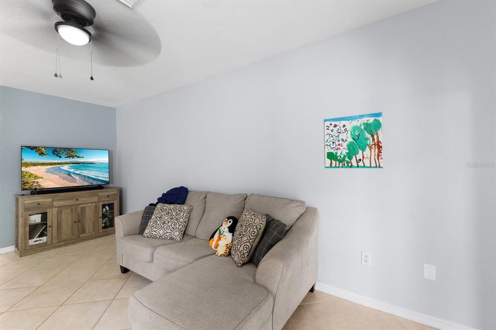 For Sale: $300,000 (3 beds, 2 baths, 1356 Square Feet)