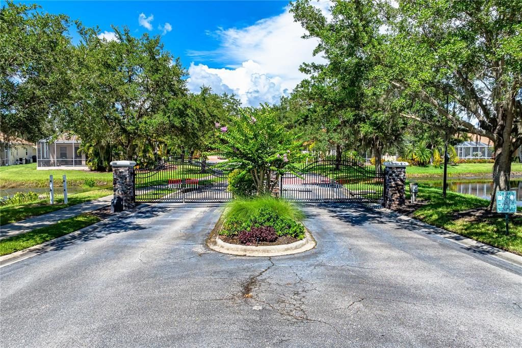 Active With Contract: $760,000 (4 beds, 3 baths, 3011 Square Feet)