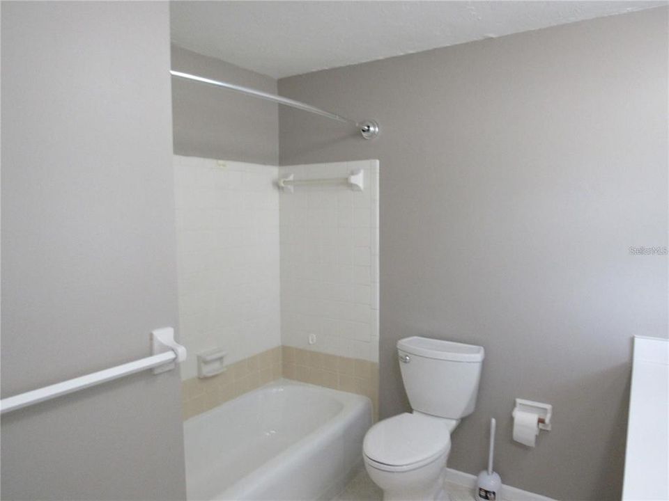 For Rent: $2,400 (2 beds, 1 baths, 1128 Square Feet)