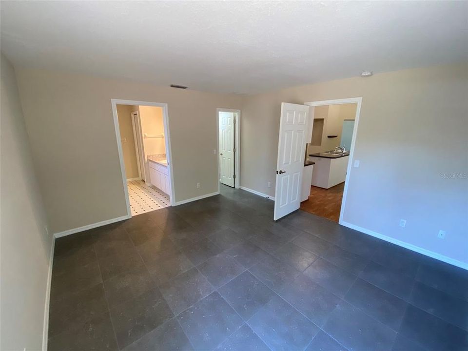 For Rent: $1,875 (3 beds, 2 baths, 1314 Square Feet)